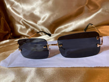 Load image into Gallery viewer, Noire
