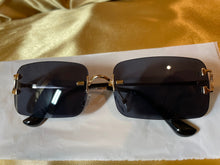 Load image into Gallery viewer, Noire
